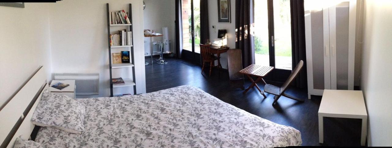 Chambre d'Hôtes du Clos Bamboo Mérignac Extérieur photo